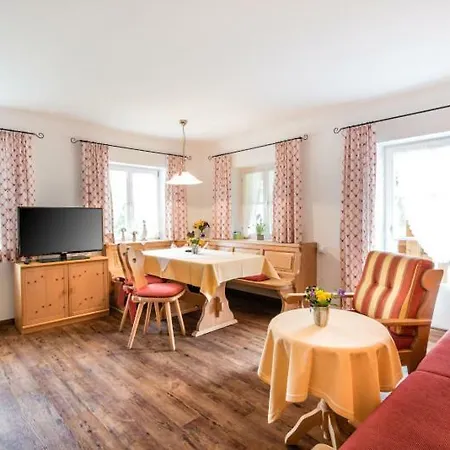 - Cafe Mali Apartment *